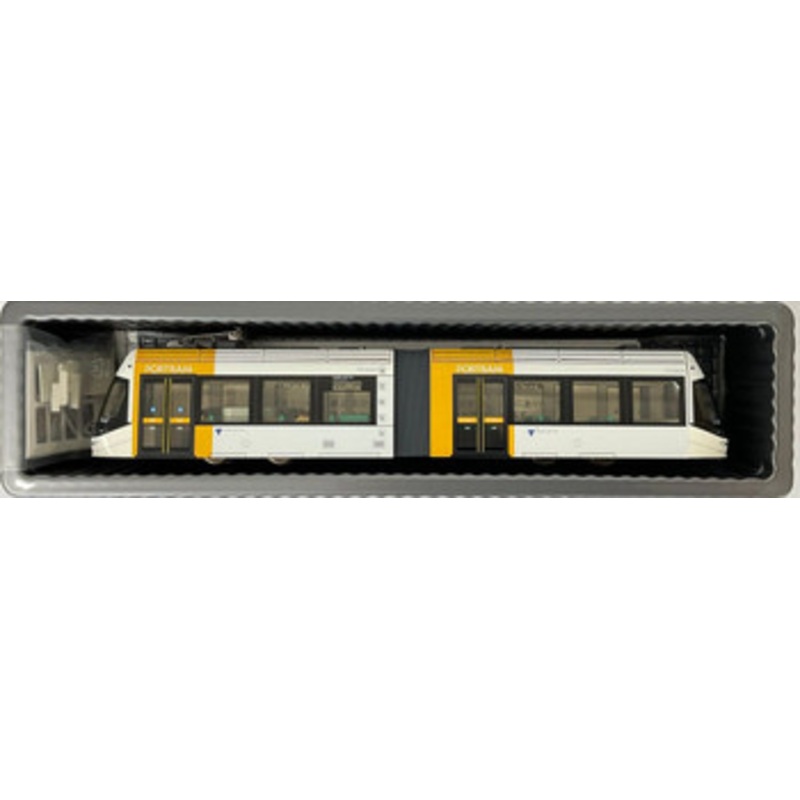 Endo EP904 Toyama Light Rail Type TLR0600 (Yellow) (HO scale)
