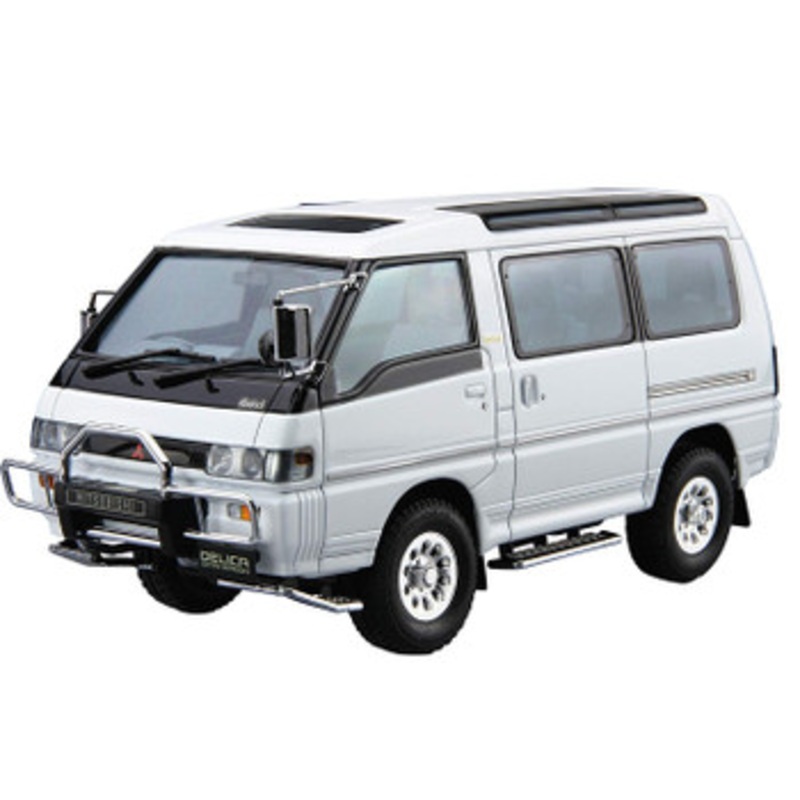 Aoshima The Model Car 1/24 Mitsubishi P35W Delica Star Wagon `91 Plastic Model