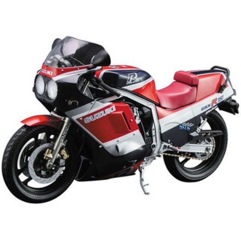 Hasegawa 1/12 Suzuki GSX-R750 (G) GR71G Red/Blue Plastic Model