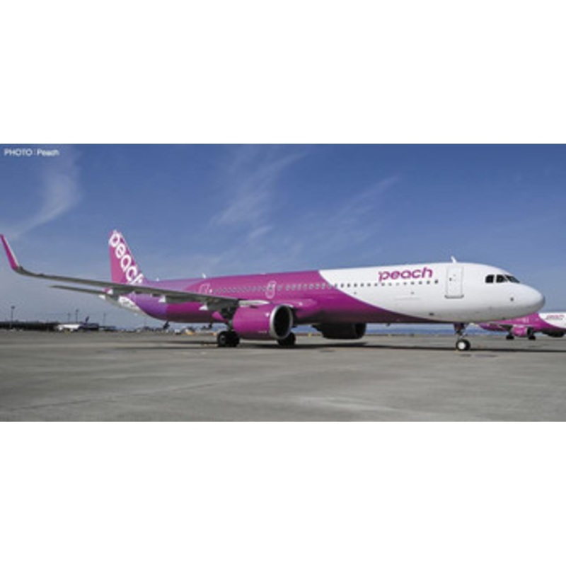 Hasegawa 1/200 Peach Airbus A321LR Plastic Model