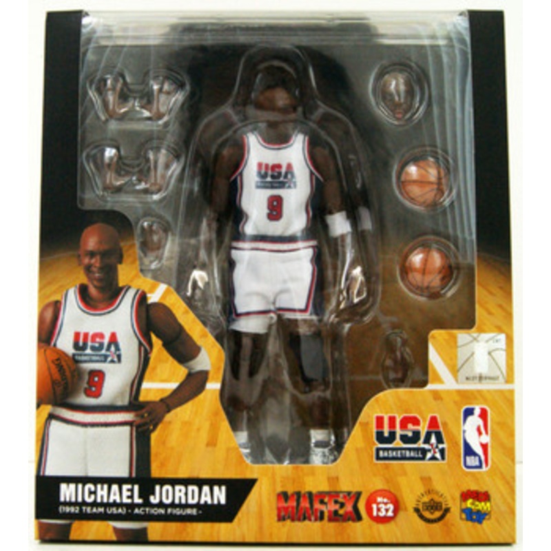 Medicom MAFEX 132 Michael Jordan 1992 Team USA Figure